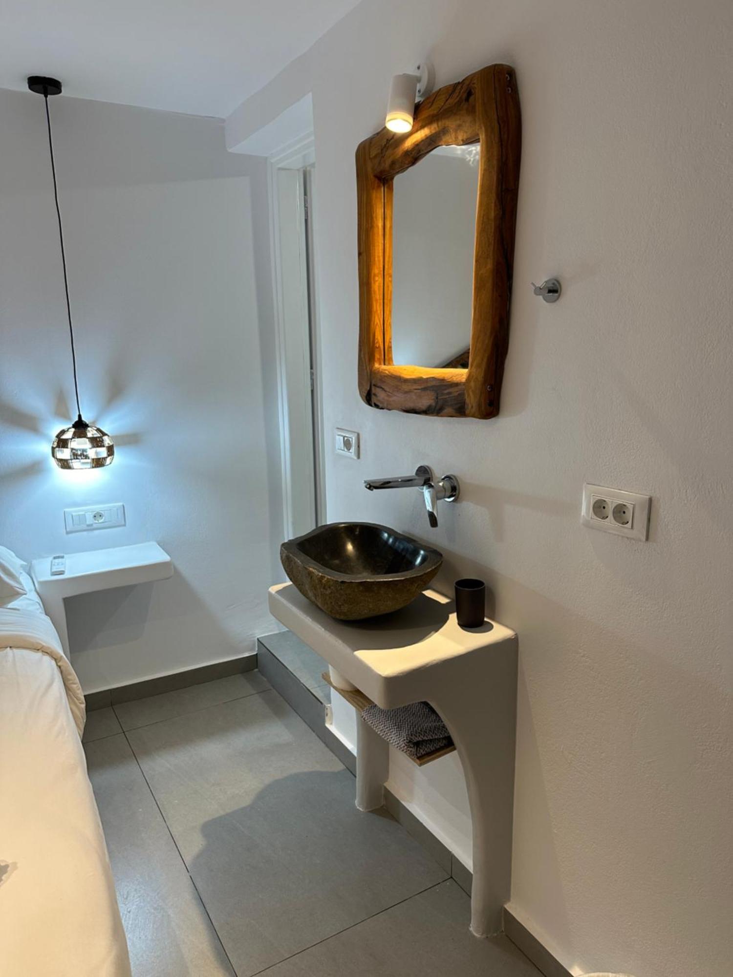The Coast Suites Tourlos Buitenkant foto