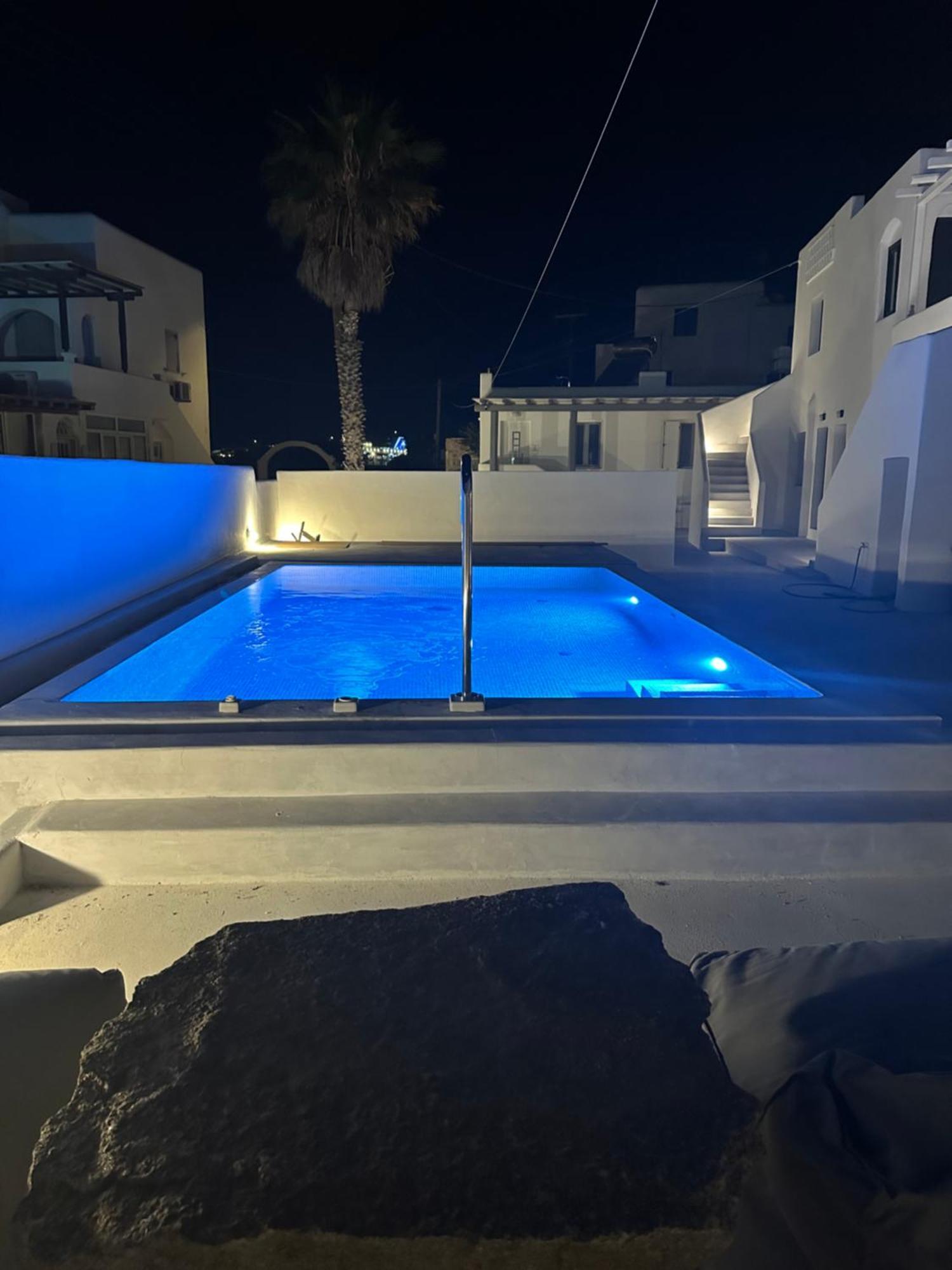 The Coast Suites Tourlos Buitenkant foto